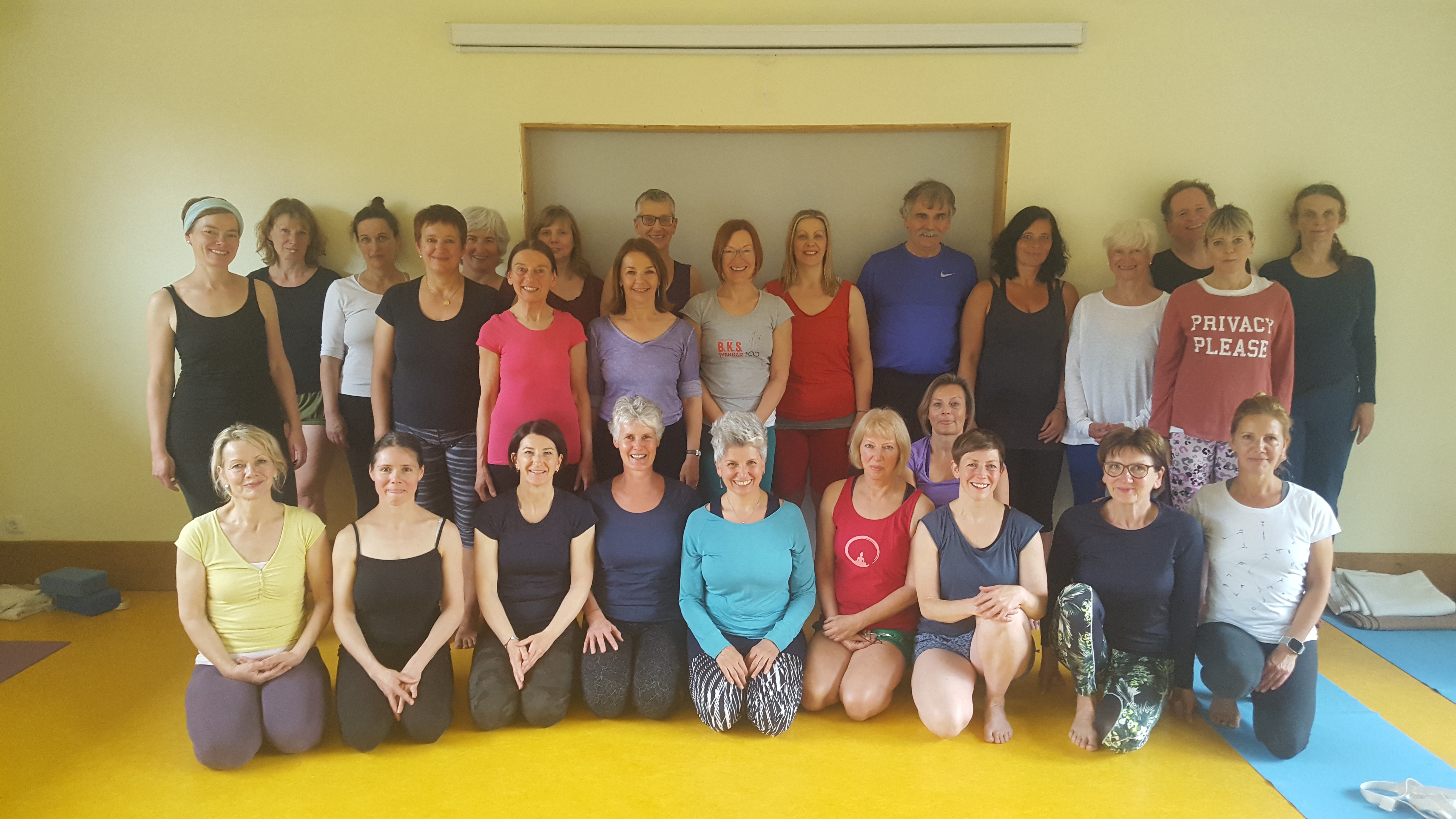 Yogaunterricht Gruppenbild